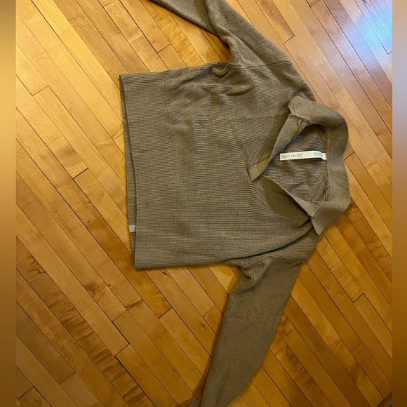 Lululemon collared merino wool blend sweater - Picture 3 of 7
